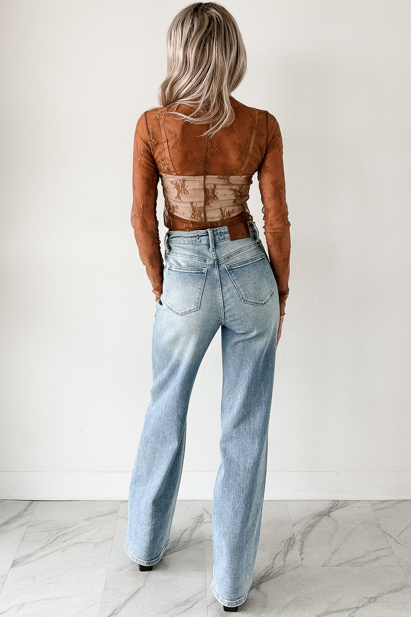 Living For The Likes Lace Long Sleeve Top (Mocha)